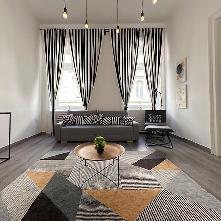 R&R Central Apartment 布达佩斯 外观 照片
